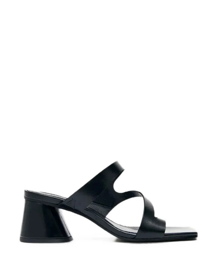 Orielle Rift Black Leather Sandals<BR/>SANDALI IN PELLE NERA ORIELLE RIFT 